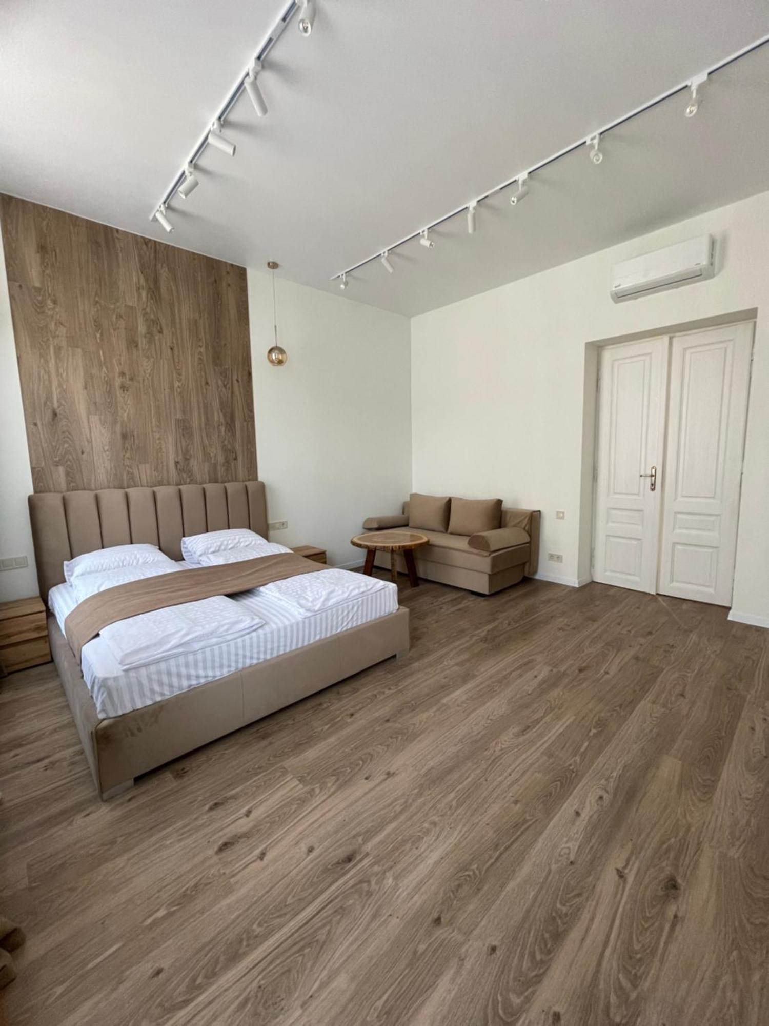 Ferienwohnung Тиктора, 3 Центр Lemberg Exterior foto